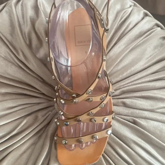 🎀 Dolce Vita Studded Espadrilles Wedge Sandals Gorgeous color Size 7.5 euc