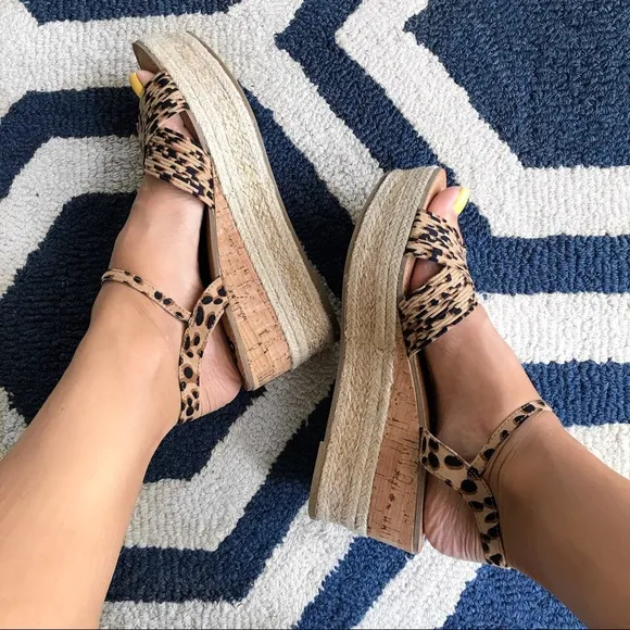 🆕 FERGALICIOUS LEOPARD PRINT WEDGED SANDALS!