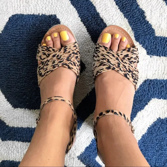 🆕 FERGALICIOUS LEOPARD PRINT WEDGED SANDALS!