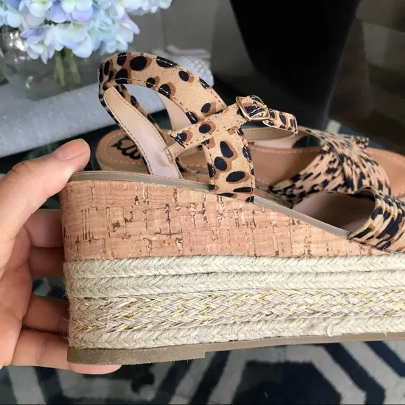 🆕 FERGALICIOUS LEOPARD PRINT WEDGED SANDALS!