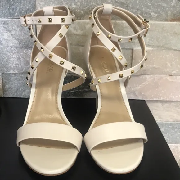 🎁 MICHAEL Michael Kors Astrid Studded Leather San