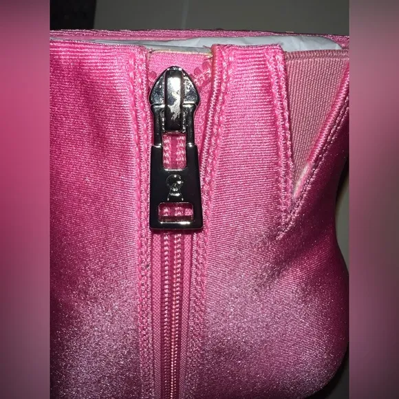 🌸 NIB Good American Pink Booties