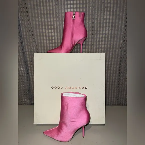 🌸 NIB Good American Pink Booties