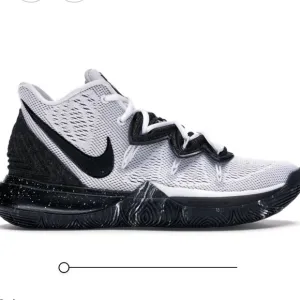 ⭐️ Nike Kyrie 5 basketball sneakers US 10.5