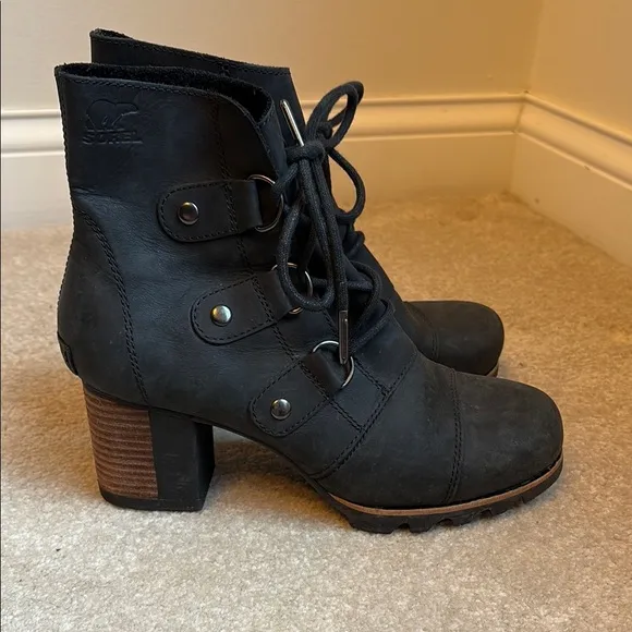 🕊️ Sorel Addington Black Lace Up Boots with Chunky Heel
