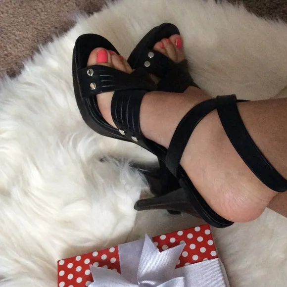 💯 TOD'S sandals