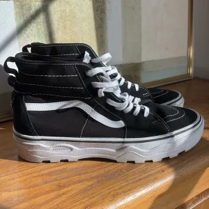 🧤 Vans black and white high top wafflecup suede, and canvas sneakers ultracush