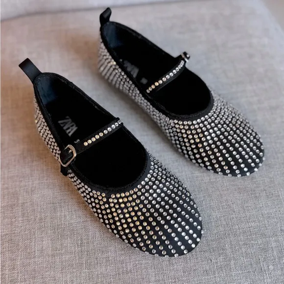 ⭕️ ZARA Girls Kids Black and Silver Studded Shoes Crystals