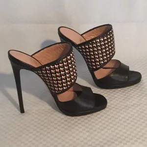 1,6 18 sandals