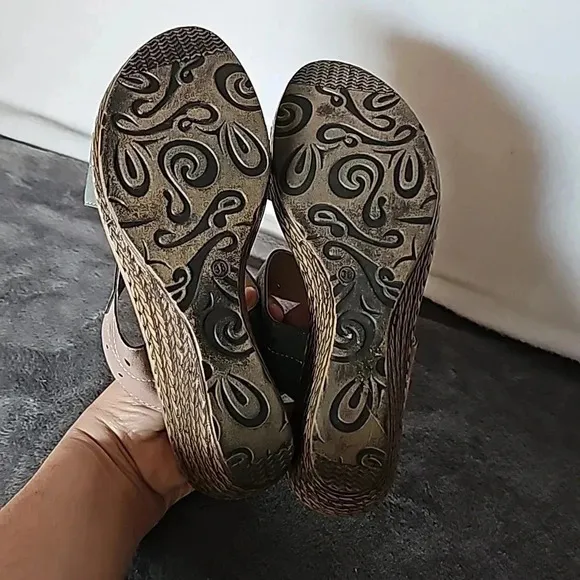 (2 pairs)Nature Breeze Platform Slip On Sandals Size size 7.5