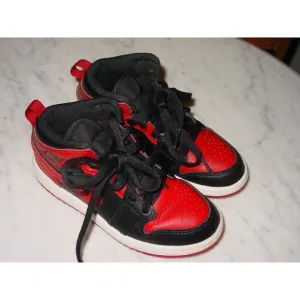 2020 Nike Air Jordan Retro 1 &quot;Banned&quot; Black/Red Toddler Shoes Size 9