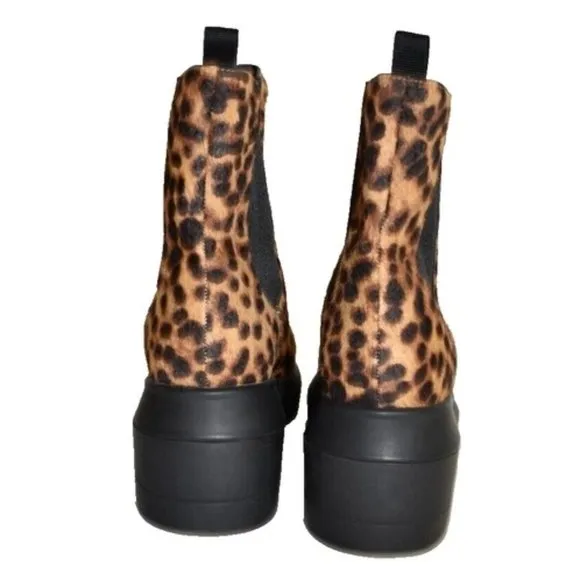 $600 Stuart Weitzman Norah Leopard Calf Hair Chelsea Boots LIFT 7.5 C (PB11)