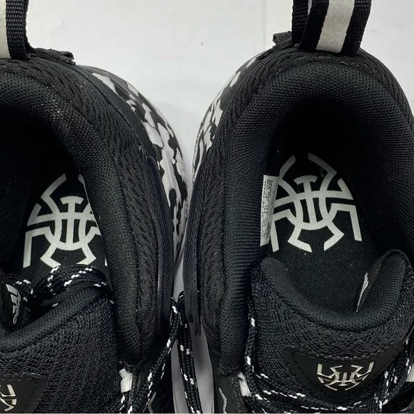Adidas D.O.N. Issue 3 Black &amp; White Basketball Sneakers H 67719 MAs