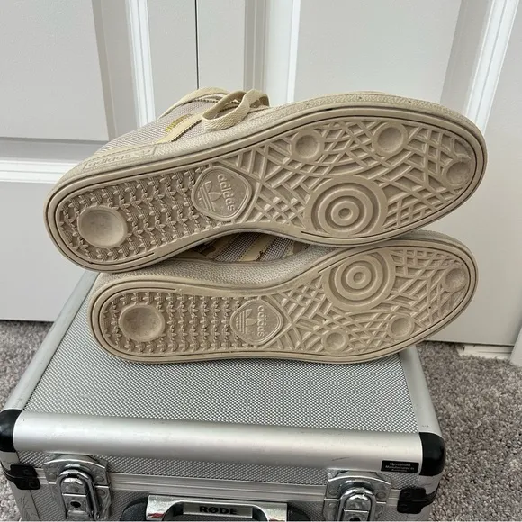 Adidas Men's Beige Sneakers