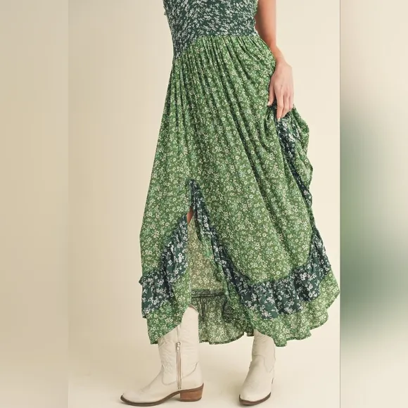Aemi   Co Ditsy Floral Ruffled Hem Maxi Cami Dress