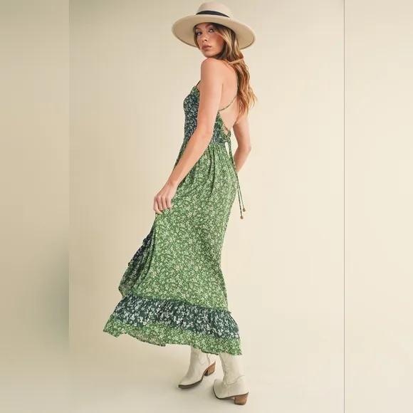Aemi   Co Ditsy Floral Ruffled Hem Maxi Cami Dress
