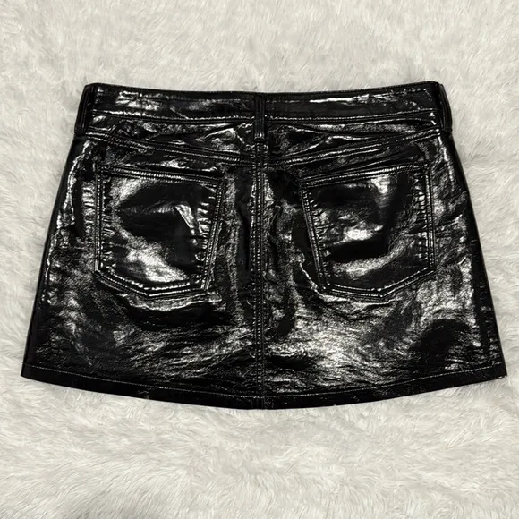 AGOLDE Liv Skirt | Recycled Patent Leather Mini in Black | Size 30