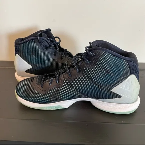 Air Jordan Super.Fly 4 Basketball Sneakers - Size 8