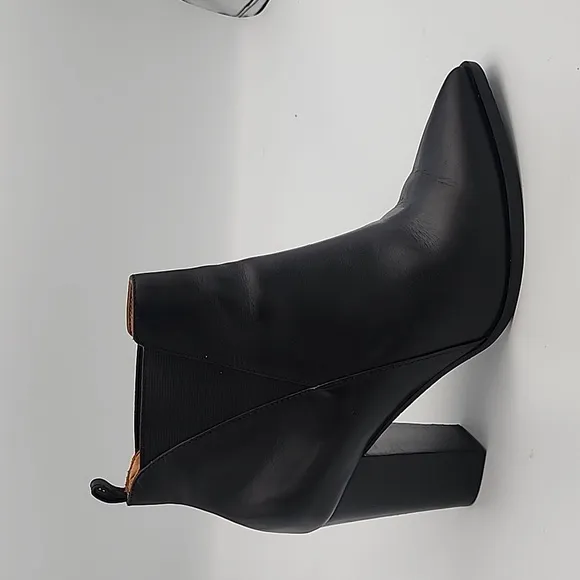 &amp; Other Stories Black Leather High Block-Heeled Ankle Boots w/Pointed Toe, 38