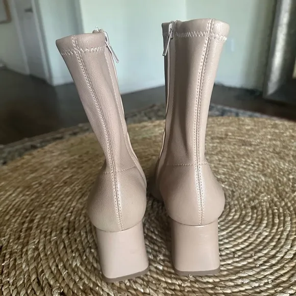 &amp; OTHER STORIES Heeled Leather Sock Boots Sz 8 NWOT
