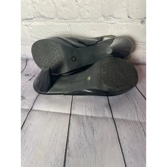 Antonio Melani Black Patent Leather Peep Toe Heels Womens Size 8