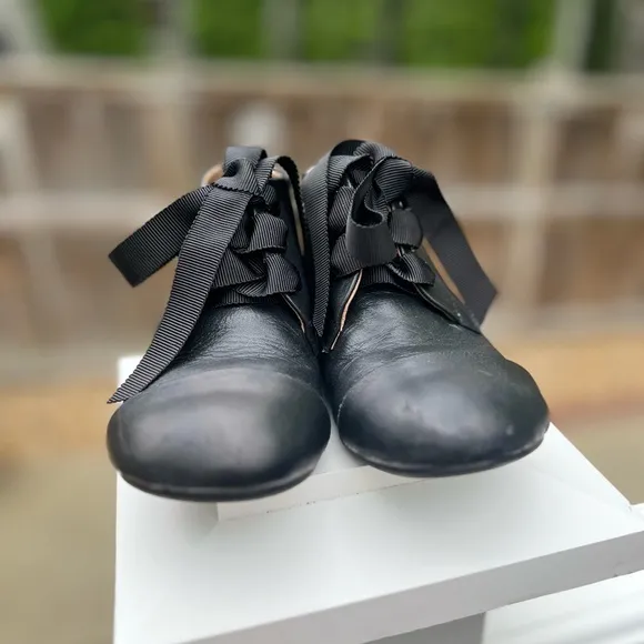 AOI Age of innocence sz 26 Jane black leather lace bootie