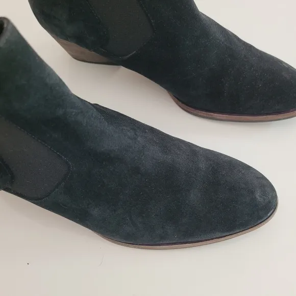 Aquatalia Black Suede Chelsea Ankle Boots with Stacked Chunky Low Heel, Size 8½