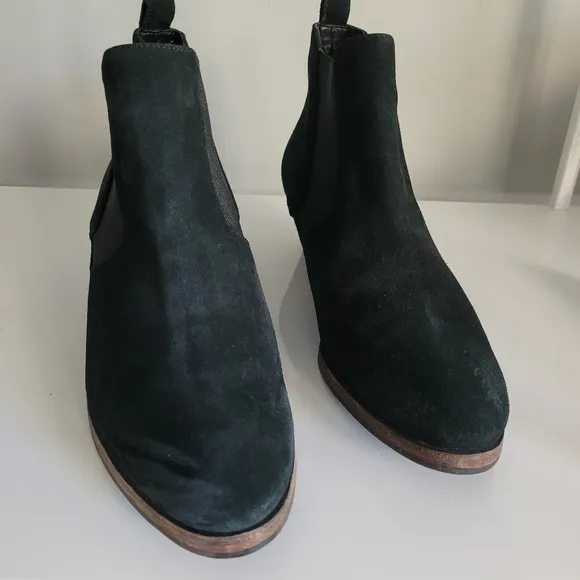 Aquatalia Black Suede Chelsea Ankle Boots with Stacked Chunky Low Heel, Size 8½