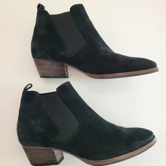 Aquatalia Black Suede Chelsea Ankle Boots with Stacked Chunky Low Heel, Size 8½