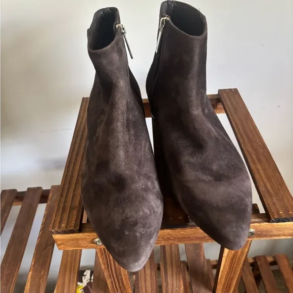 Aquatalia Prisilla Suede Stylish Black Ankle Boots