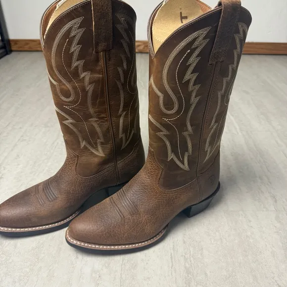 Ariat Cowboy boots Western Boots Classic Style brown size 8.5
