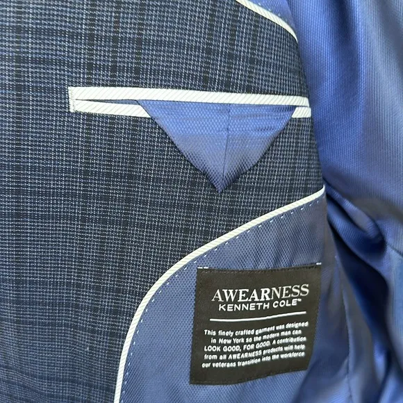 AWEARNESS Kenneth Cole Blue Checkered Blazer (Size 42S)