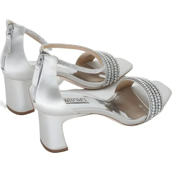 Badgley Mischka Kameryn Heeled Sandal, Morning Fog, Size 9, Missing Jewel