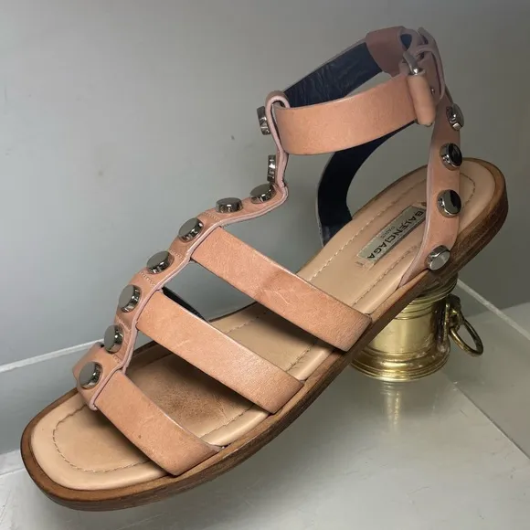 Balenciaga studed gladiador sandals nude laather sz 39.5 made in italy