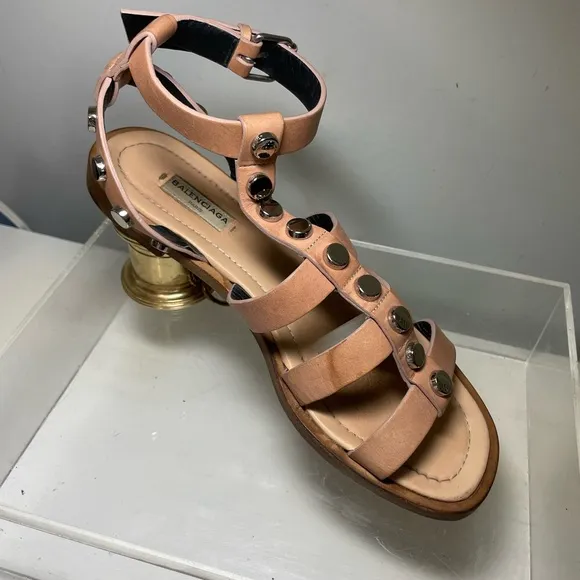 Balenciaga studed gladiador sandals nude laather sz 39.5 made in italy