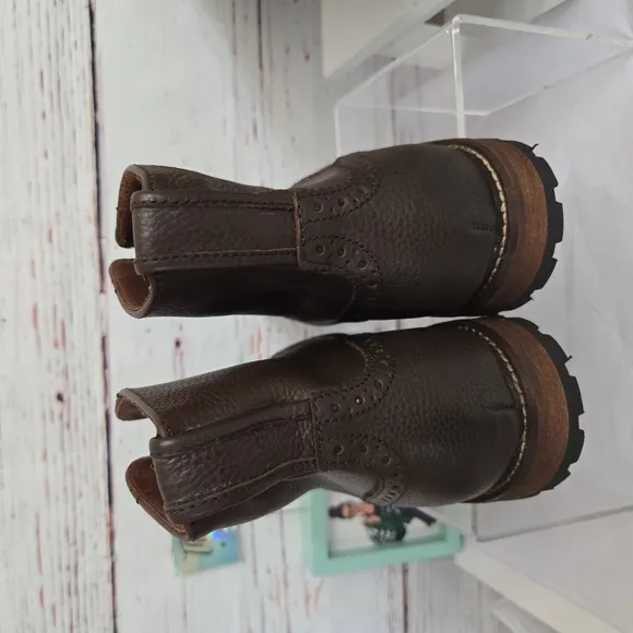 Banana Republic Vernan Brown Leather Mens  Boots Size 7
