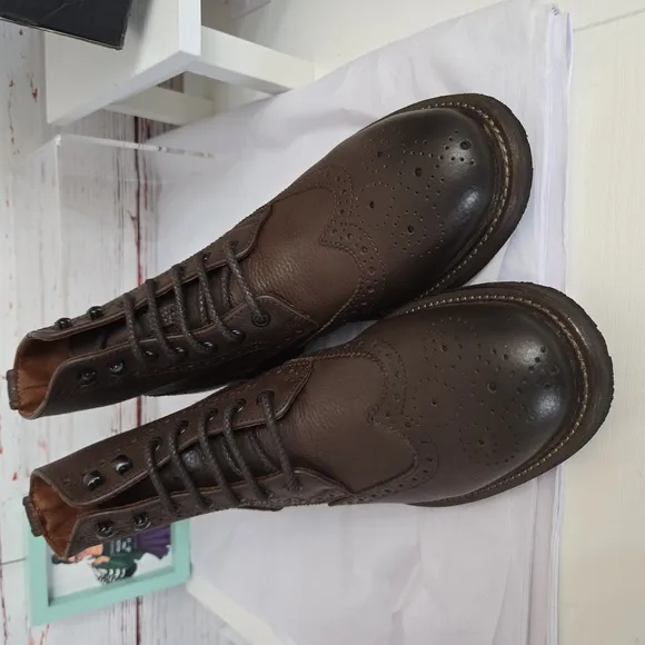 Banana Republic Vernan Brown Leather Mens  Boots Size 7