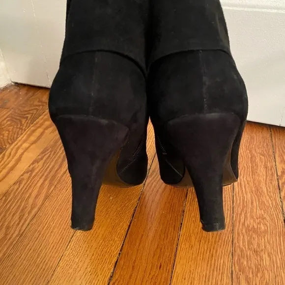 Bandolino Black Suede Fold Over Suede Booties Size 9