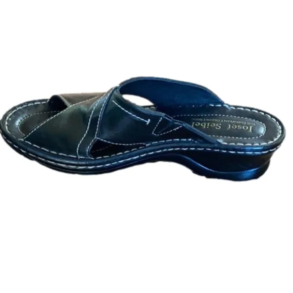 Barely warn - Josef Seibel Black Sandle, size 42 (10/11)