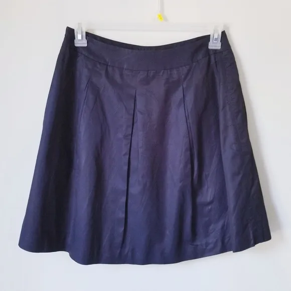 BCBGMAXAZRIA Black Pleated Skirt Like NEW! Sz 8