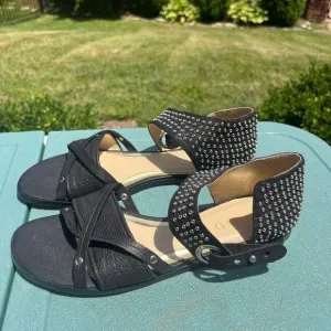 Be &amp; D New York Leather Studded Sandals NIB
