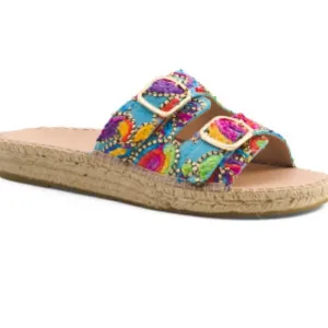 Beaded slip on sandals w buckles. Cushion and comfortable! Made in Spain . EU 40