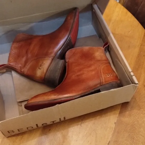 BED|STU Brown Leather Boots with Side Zipper