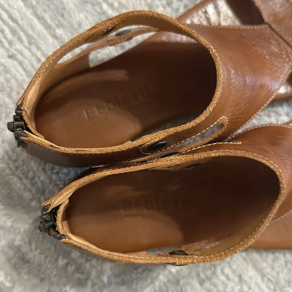 BedStu Women’s Sz 9 Tan Leather Soto Sandals