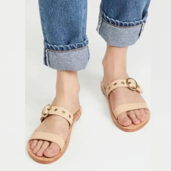 Beek Maleo Leather Sandals in Sand