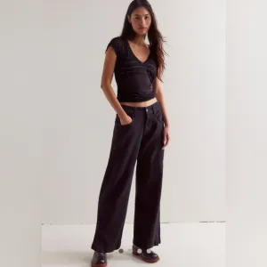 Benji Relaxed Wide Leg Jeans NWOT Thea black