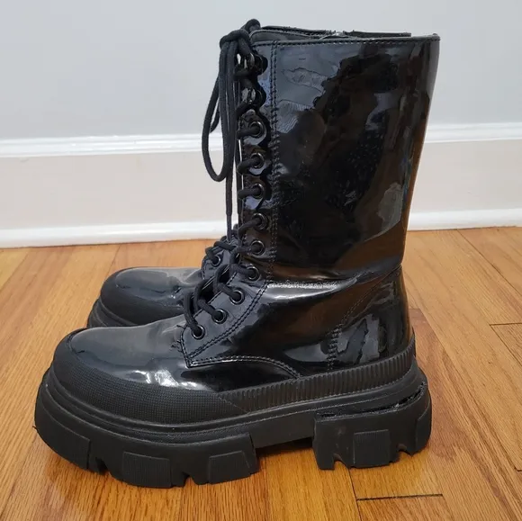 Bershka Chunky Calf Length Lace Up Women's Biker Boots, Black, Size 6/6.5 Grunge