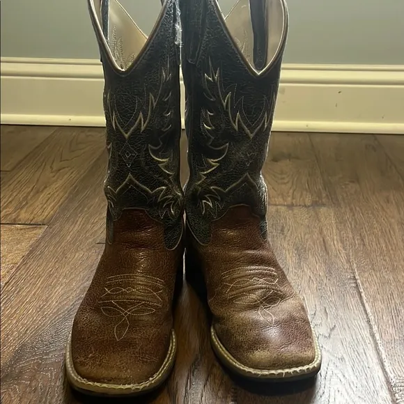 Big Boy Cody James Brown and Black Western Boots 4