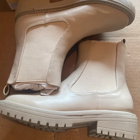 Billini Wrenley Boots white chunky
