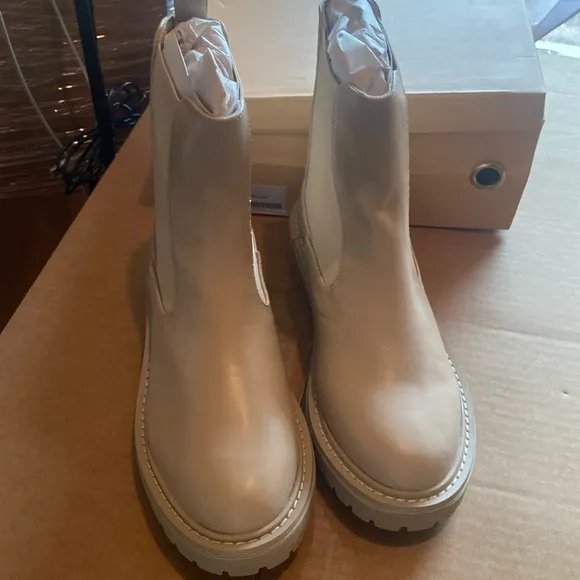 Billini Wrenley Boots white chunky
